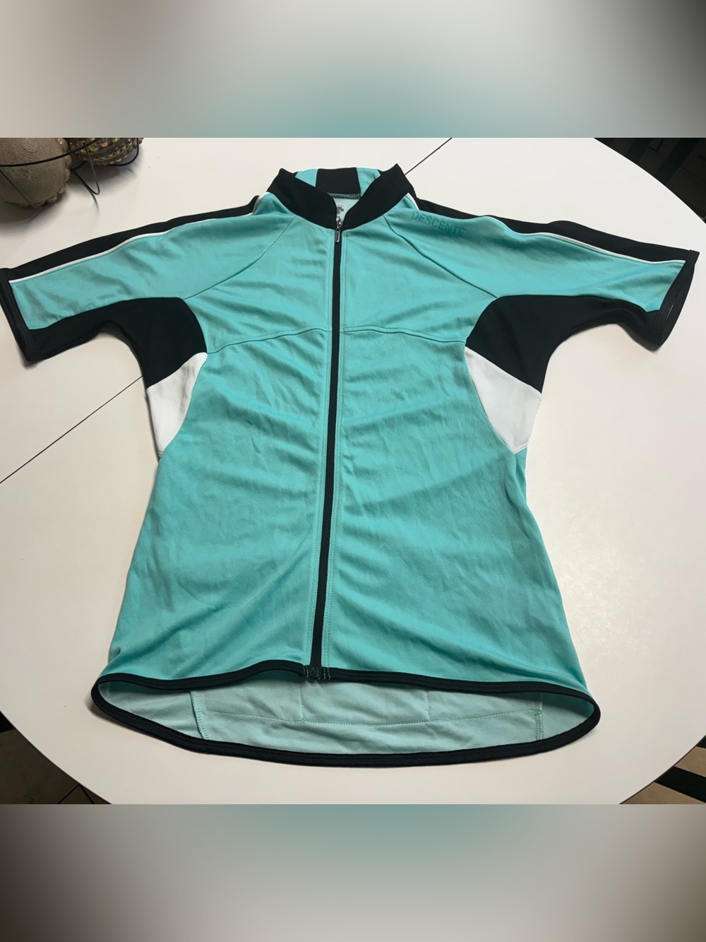 DESCENTE AQUA ZIP UP CYCLING JERSEY WIRH BLACK & WHITE PANELS